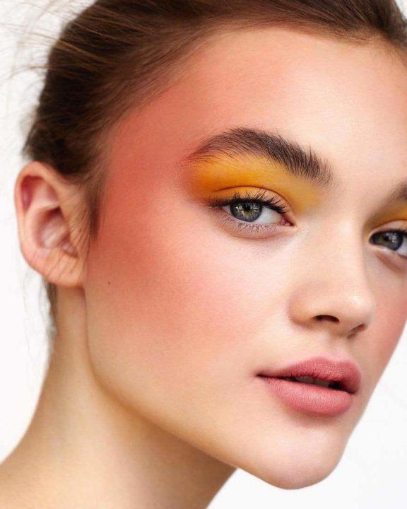 Летний макияж с яркими тенями