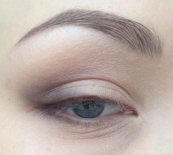 Как сделать незаметный макияж для глаз thumbnail