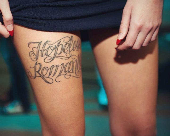 Татуировки надписи на английском на ноге